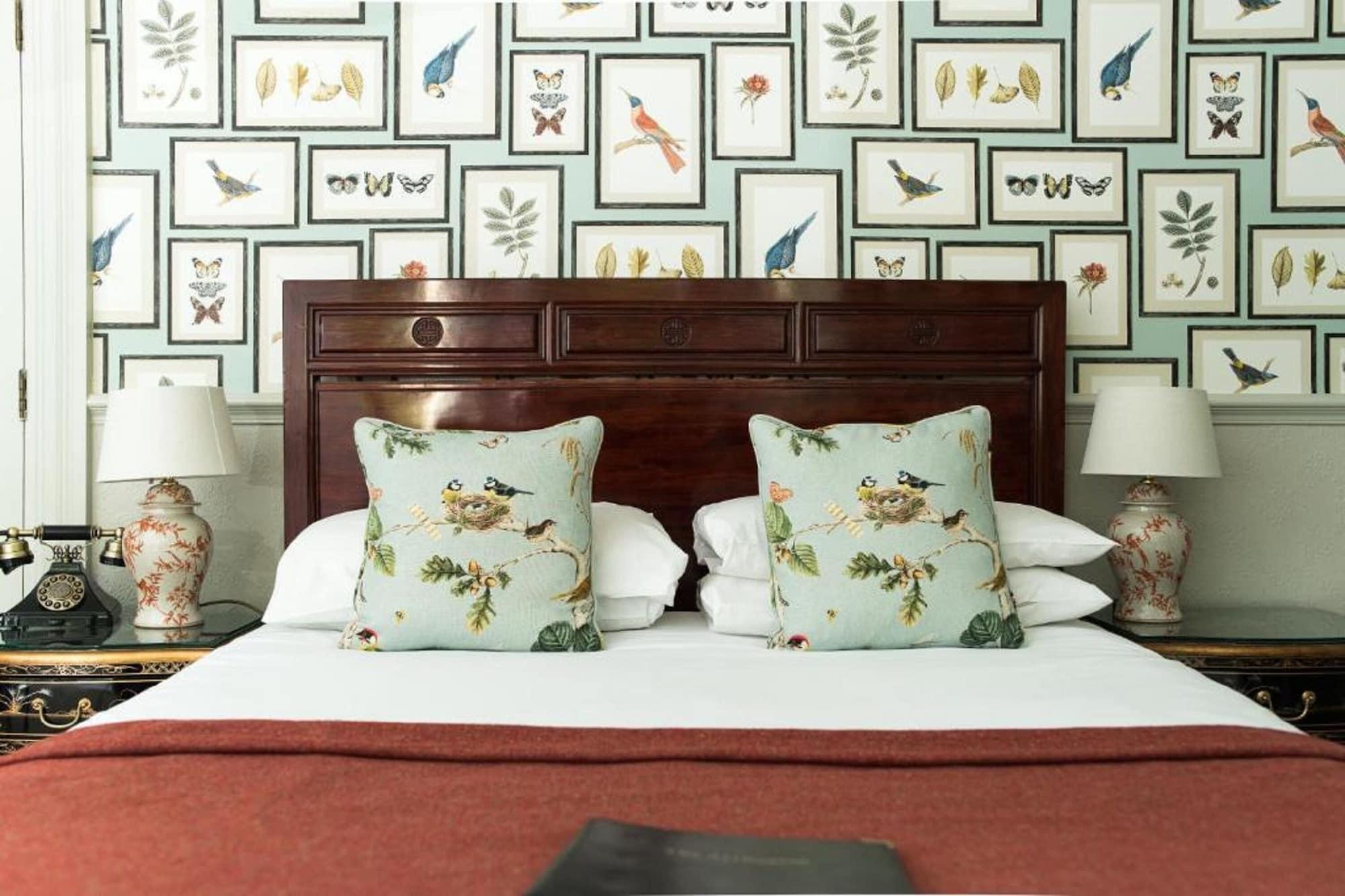 The Ayrlington Guesthouse Bath Exterior foto A bedroom at the hotel