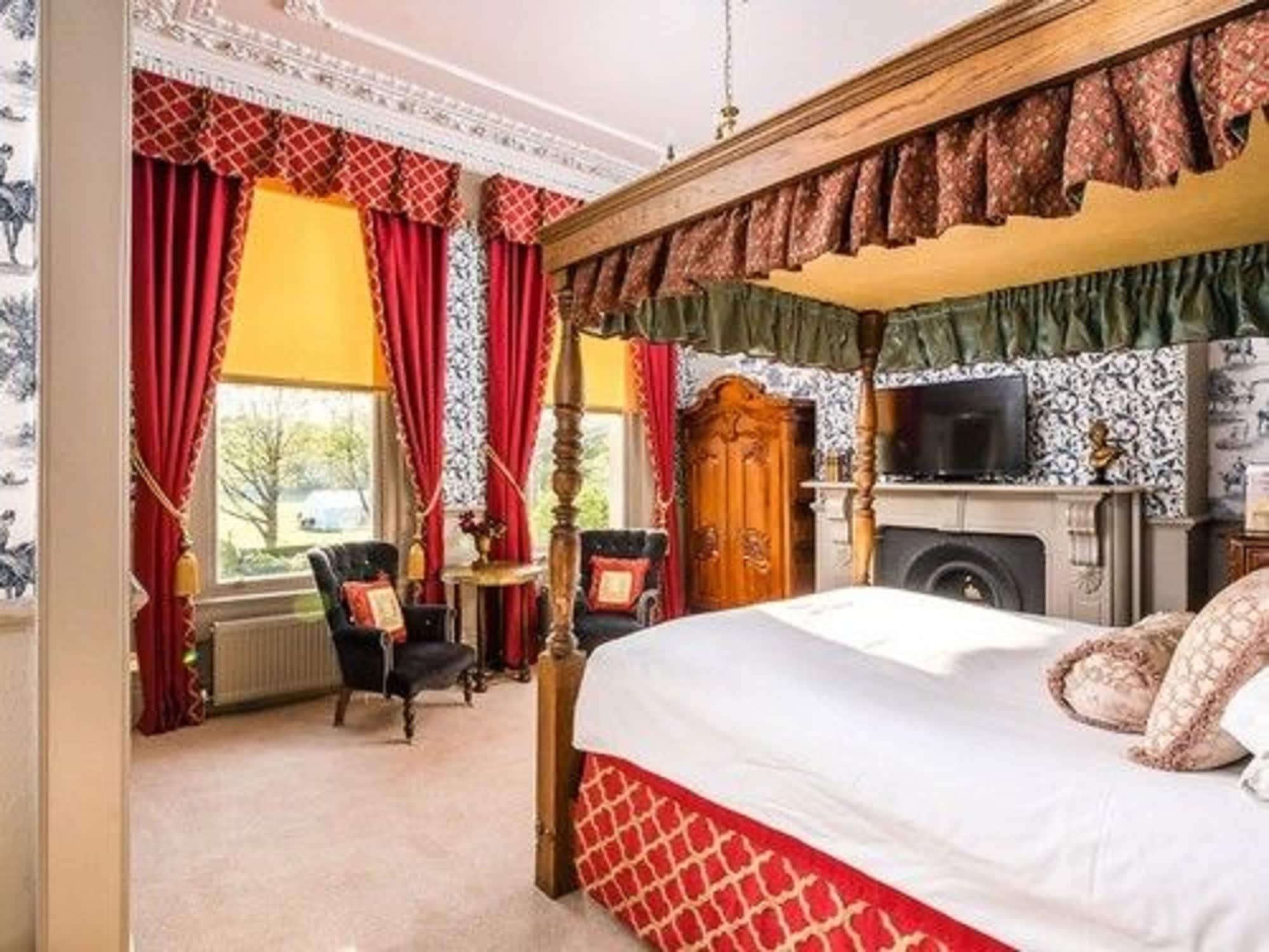 The Ayrlington Guesthouse Bath Exterior foto The Imperial Suite
