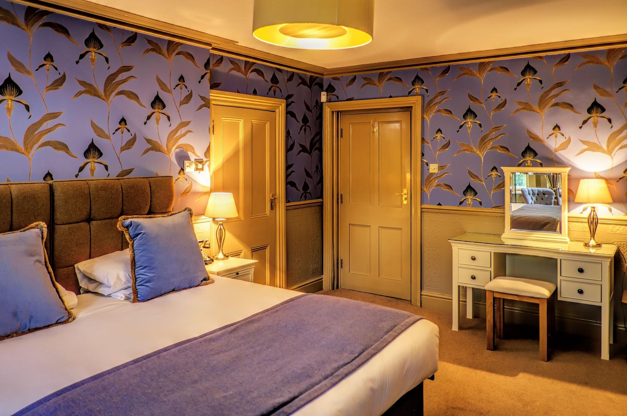 The Ayrlington Guesthouse Bath Exterior foto A bedroom at the hotel