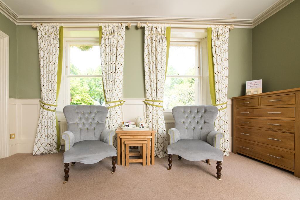 The Ayrlington Guesthouse Bath Exterior foto Curtains
