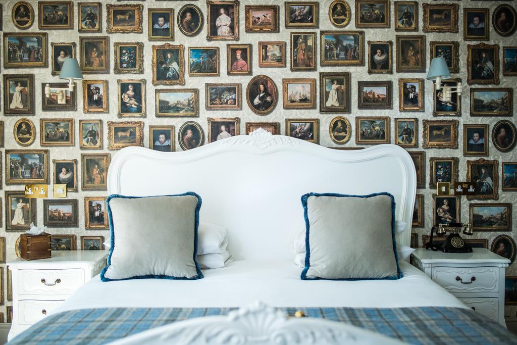 The Ayrlington Guesthouse Bath Exterior foto The bedroom of the Duke and Duchess of Cambridge at Kensington Palace