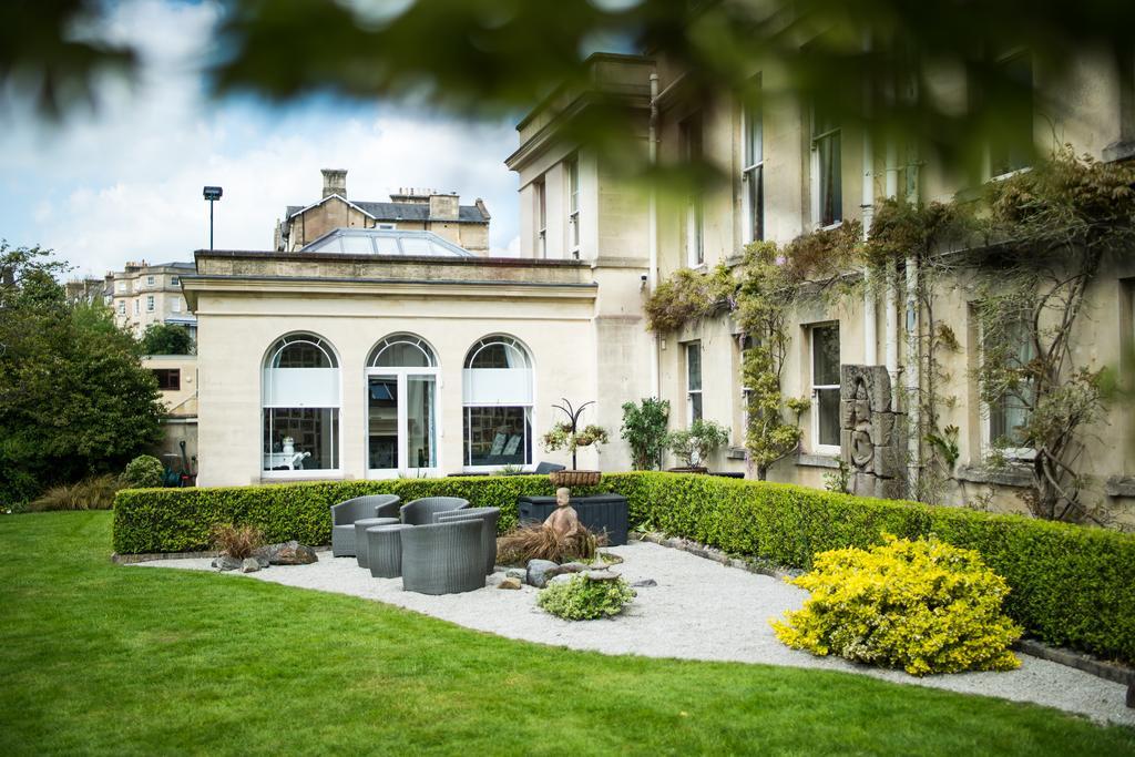 The Ayrlington Guesthouse Bath Exterior foto The garden at the hotel