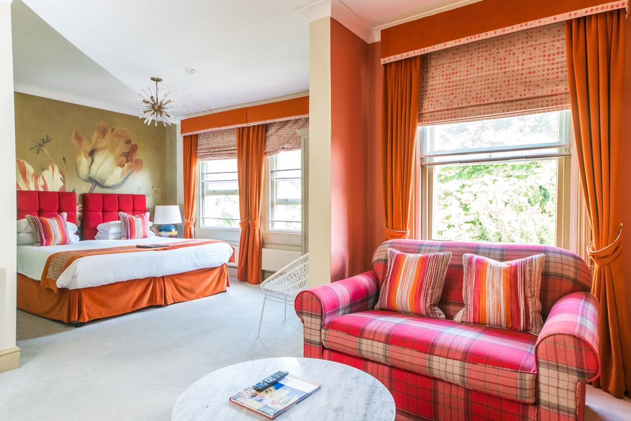 The Ayrlington Guesthouse Bath Exterior foto A suite at the hotel